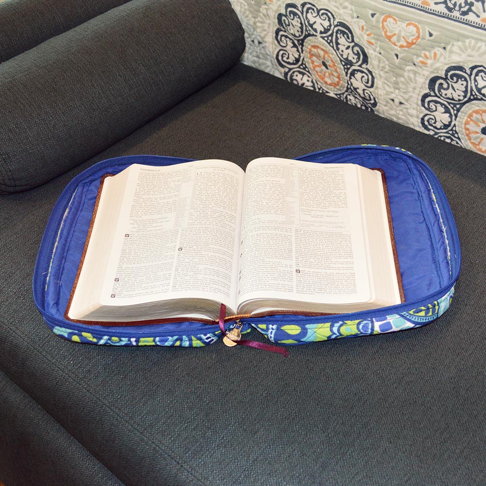 turqs and caicos quilted bible cover